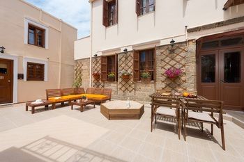 Апартаменты 3 Charites Old Town Родос Экстерьер фото